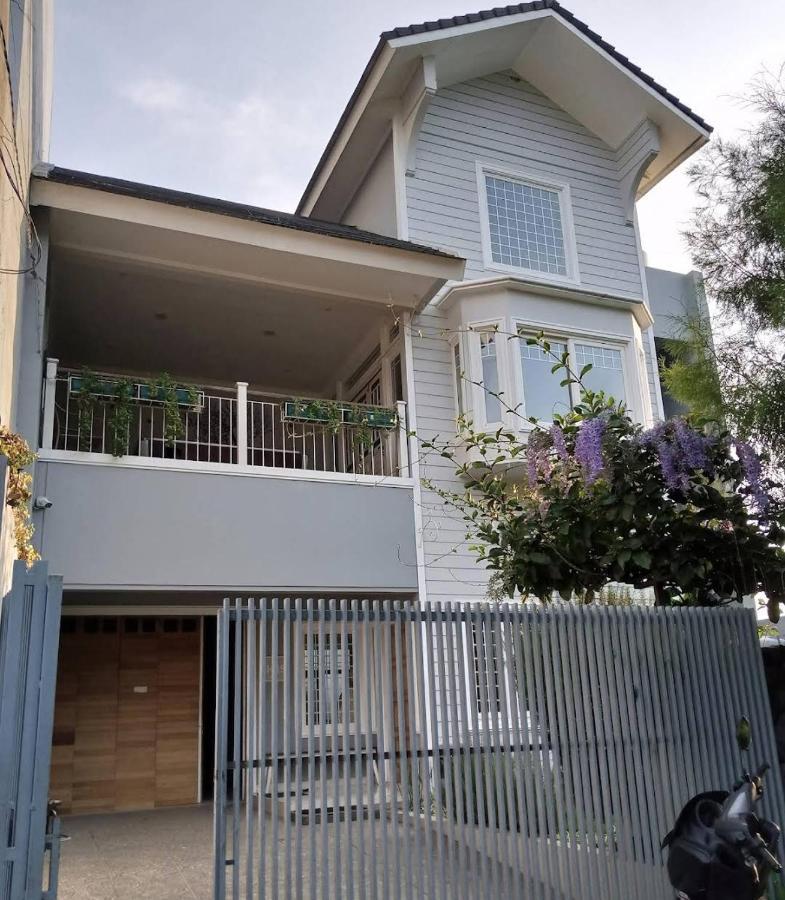 Villa 360 Lembang Exterior photo